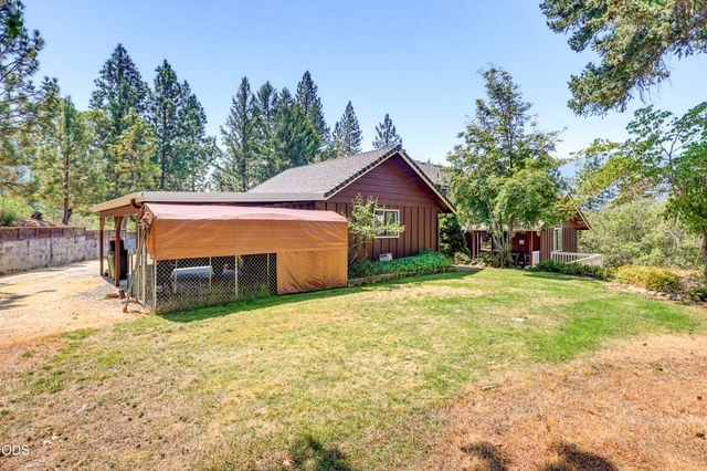 509 Manzanita Drive, Rogue River, OR 97537