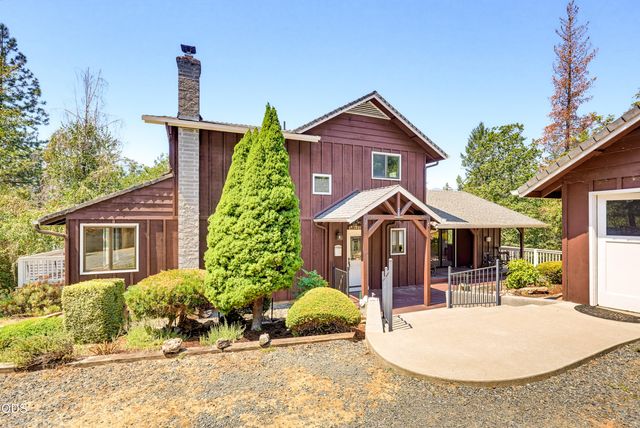 509 Manzanita Drive, Rogue River, OR 97537