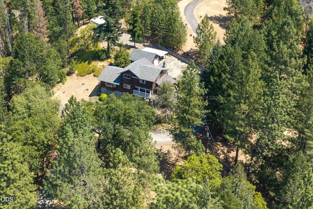 509 Manzanita Drive, Rogue River, OR 97537