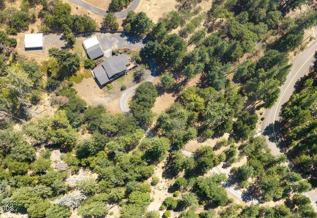 509 Manzanita Drive, Rogue River, OR 97537