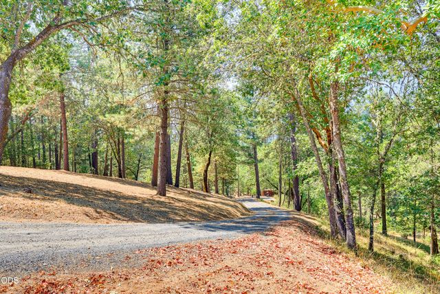 509 Manzanita Drive, Rogue River, OR 97537