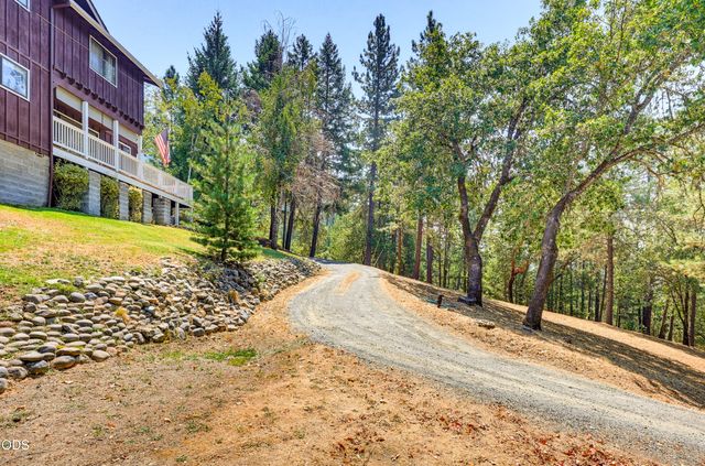 509 Manzanita Drive, Rogue River, OR 97537