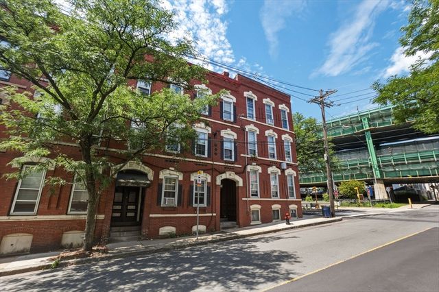 66 Beacon St 1, Chelsea, MA 02150