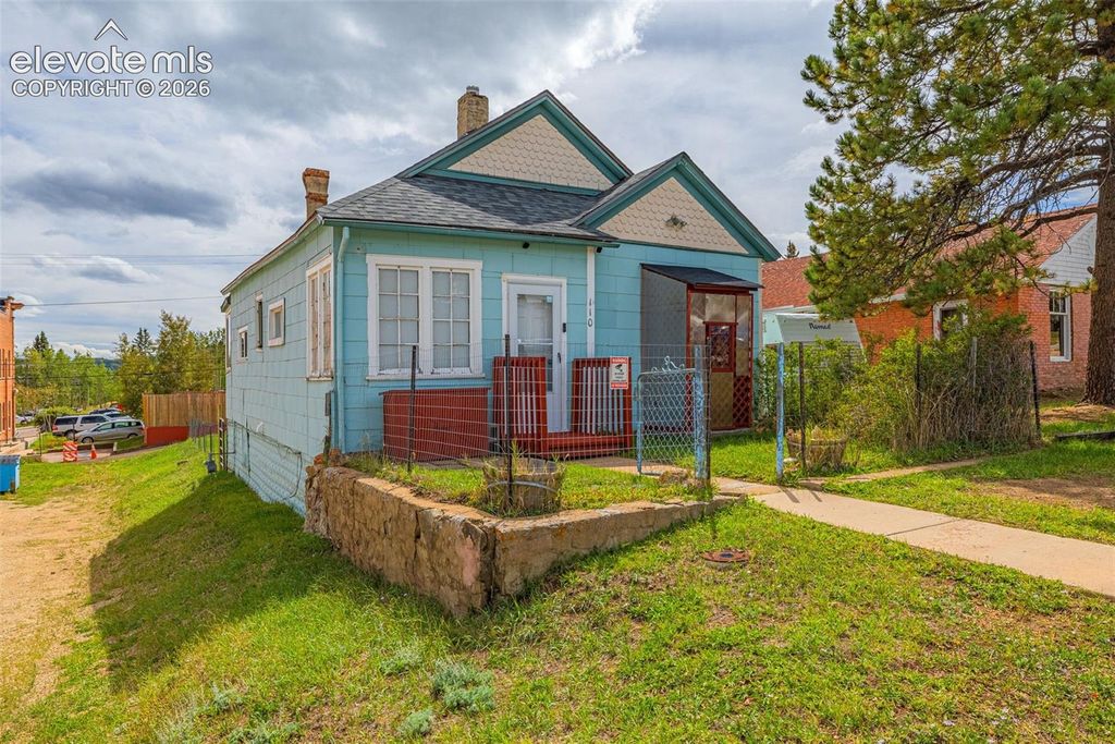 110 W Carr Avenue, Cripple Creek, CO 80813 — photo 2