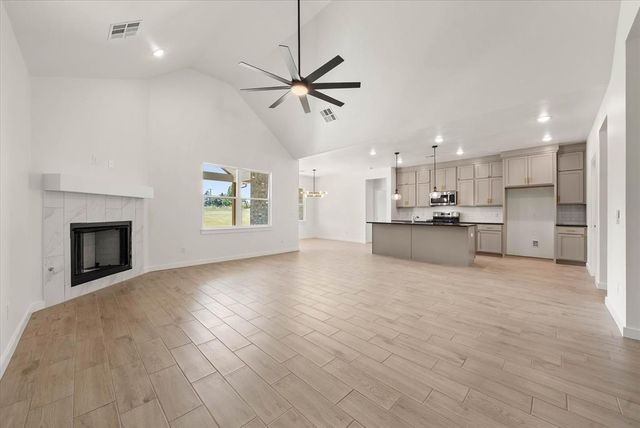 125 Canyon Creek Lane, Guthrie, OK 73044