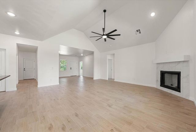 125 Canyon Creek Lane, Guthrie, OK 73044