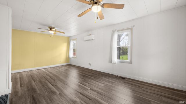 632 Sandy Hook Road, Paoli, IN 47454