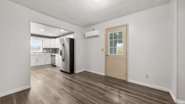 632 Sandy Hook Road, Paoli, IN 47454
