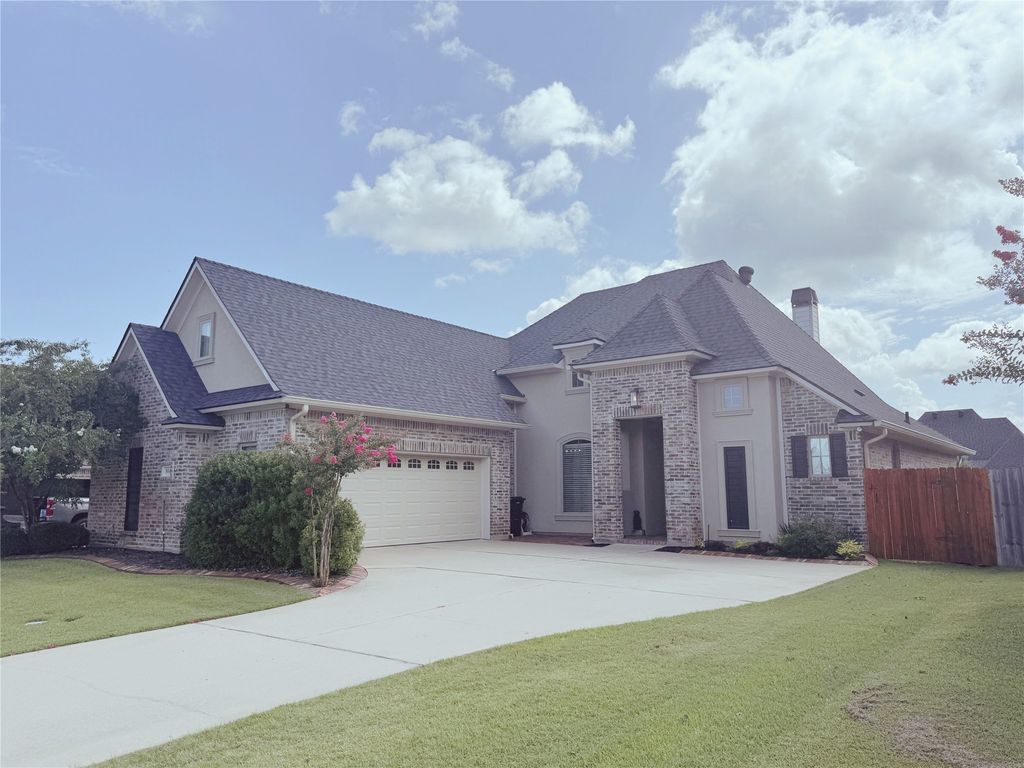 504 Linden Circle, Benton, LA 71006
