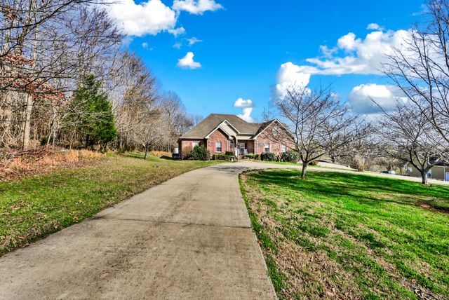 2410 Dunbar Rd, Woodlawn, TN 37191