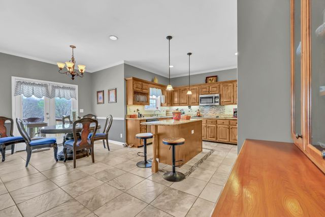 2410 Dunbar Rd, Woodlawn, TN 37191