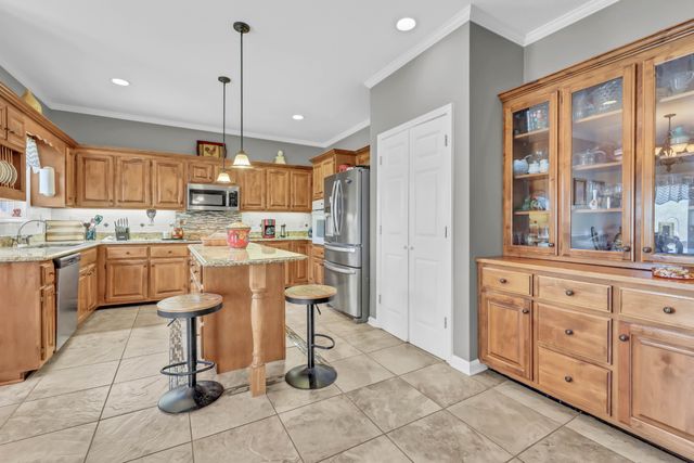 2410 Dunbar Rd, Woodlawn, TN 37191