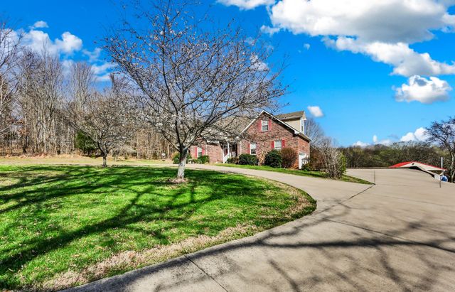 2410 Dunbar Rd, Woodlawn, TN 37191