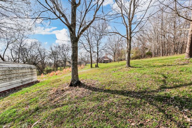 2410 Dunbar Rd, Woodlawn, TN 37191