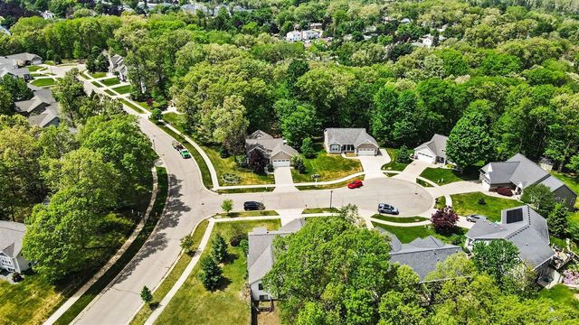 1573 Woodnymph Court, Grand Rapids, MI 49505