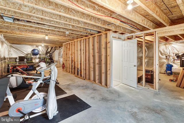 2075 COUNTRY RD, Beaverdam, VA 23015