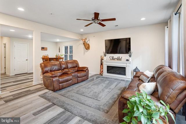 2075 COUNTRY RD, Beaverdam, VA 23015