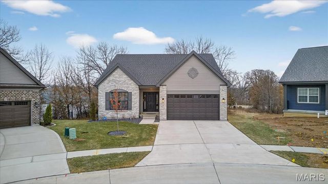 5 Challenger Court, O'fallon, MO 63366