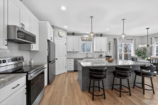 5 Challenger Court, O'fallon, MO 63366