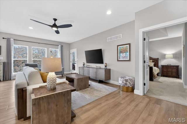 5 Challenger Court, O'fallon, MO 63366