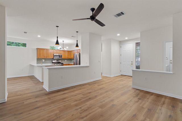 109 Anemone CIR, Georgetown, TX 78633