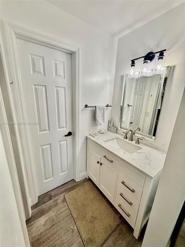 300 Promenade Drive 105, Dunedin, FL 34698