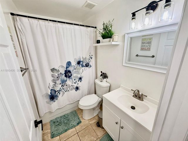 300 Promenade Drive 105, Dunedin, FL 34698