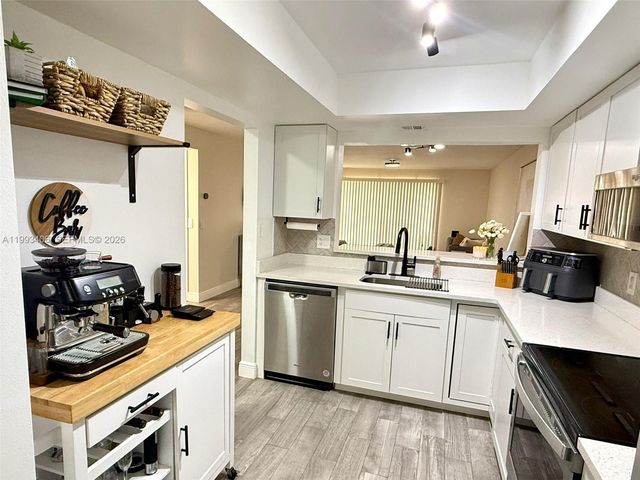 300 Promenade Drive 105, Dunedin, FL 34698
