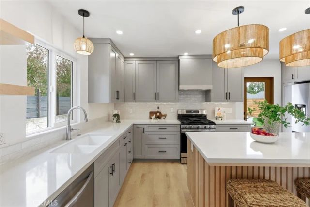 2534 Santiago Street, Santa Ana, CA 92706