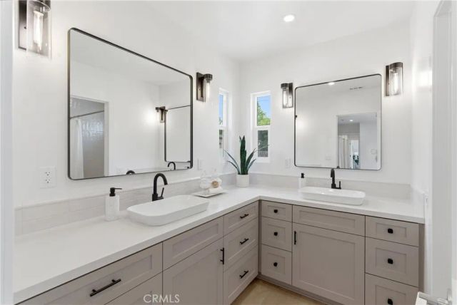 2534 Santiago Street, Santa Ana, CA 92706