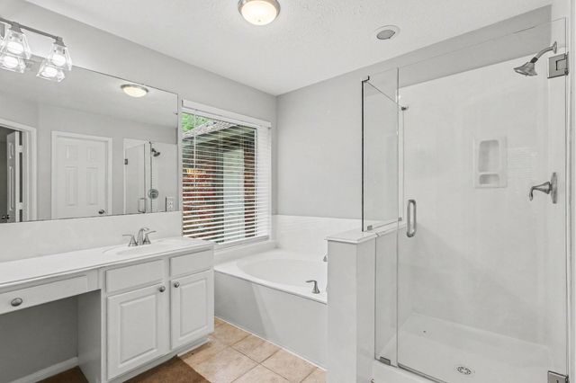 83 E Whistlers Bend Circle, Conroe, TX 77384