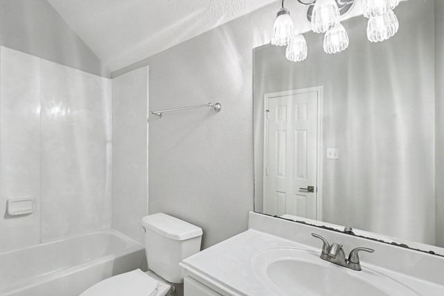 83 E Whistlers Bend Circle, Conroe, TX 77384