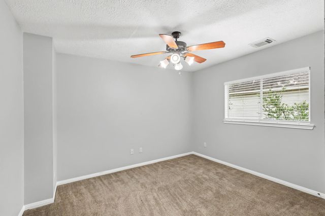 83 E Whistlers Bend Circle, Conroe, TX 77384