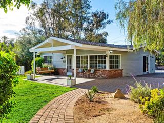 946 Osborne Street, Vista, CA 92084