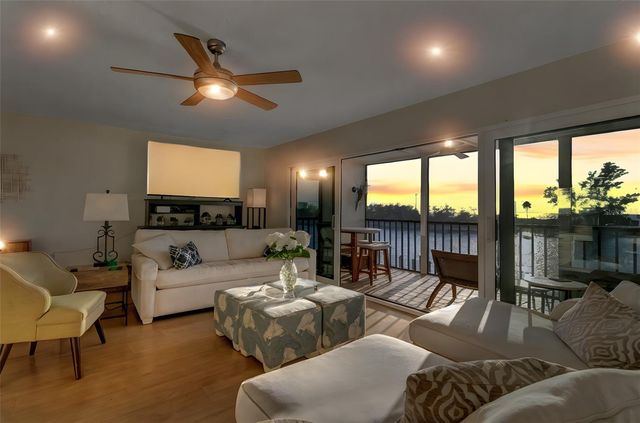 9000 MIDNIGHT PASS ROAD 5, Sarasota, FL 34242