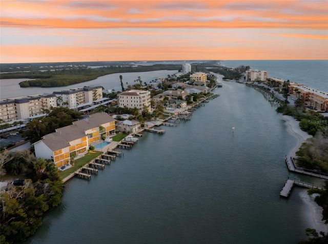 9000 MIDNIGHT PASS ROAD 5, Sarasota, FL 34242