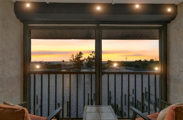 9000 MIDNIGHT PASS ROAD 5, Sarasota, FL 34242