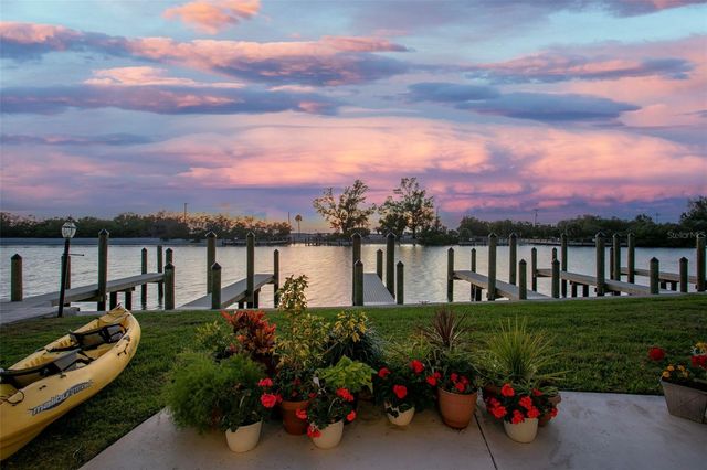 9000 MIDNIGHT PASS ROAD 5, Sarasota, FL 34242