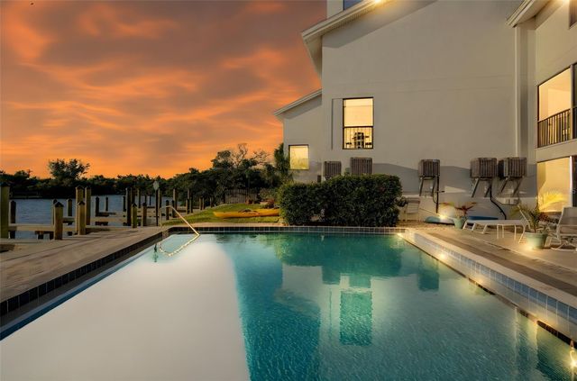 9000 MIDNIGHT PASS ROAD 5, Sarasota, FL 34242