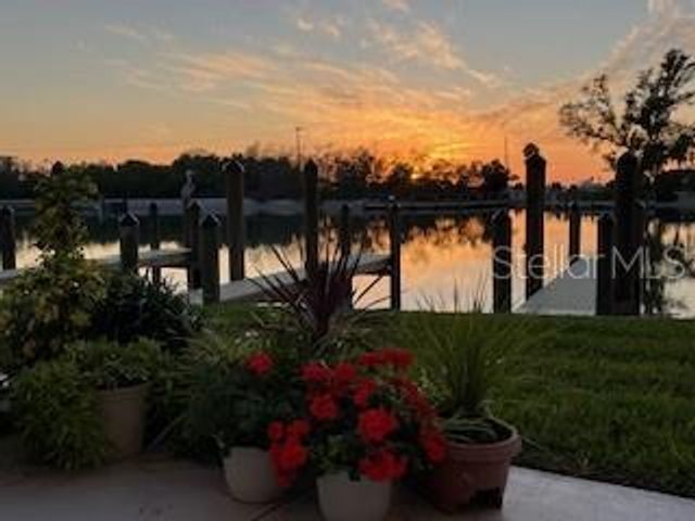 9000 MIDNIGHT PASS ROAD 5, Sarasota, FL 34242