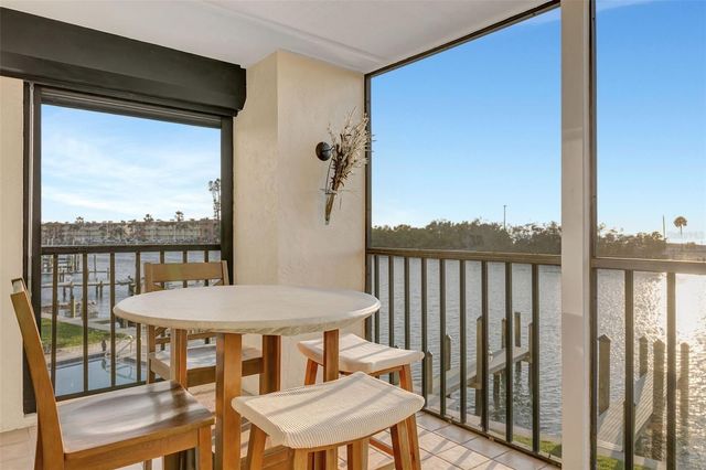 9000 MIDNIGHT PASS ROAD 5, Sarasota, FL 34242