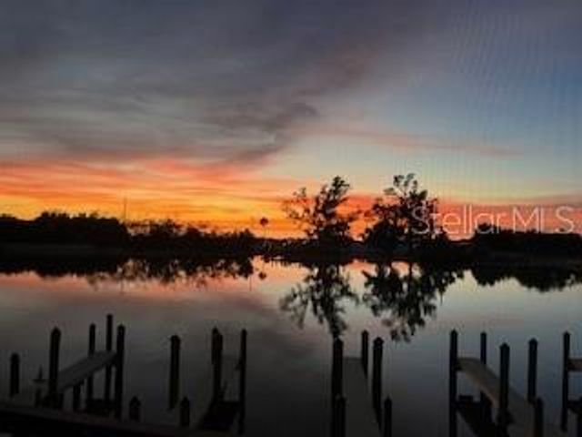 9000 MIDNIGHT PASS ROAD 5, Sarasota, FL 34242