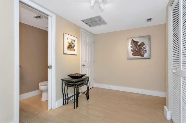 9000 MIDNIGHT PASS ROAD 5, Sarasota, FL 34242