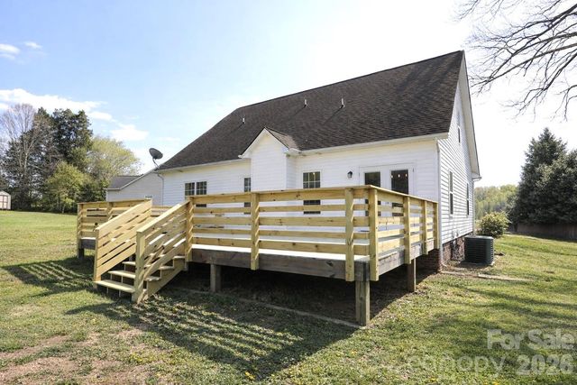 1045 Saxton Circle, Salisbury, NC 28147