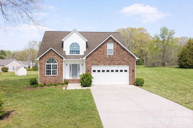1045 Saxton Circle, Salisbury, NC 28147