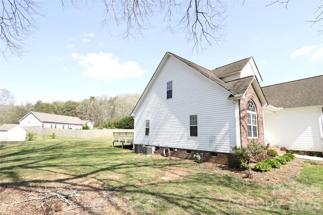 1045 Saxton Circle, Salisbury, NC 28147