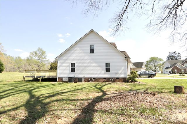 1045 Saxton Circle, Salisbury, NC 28147