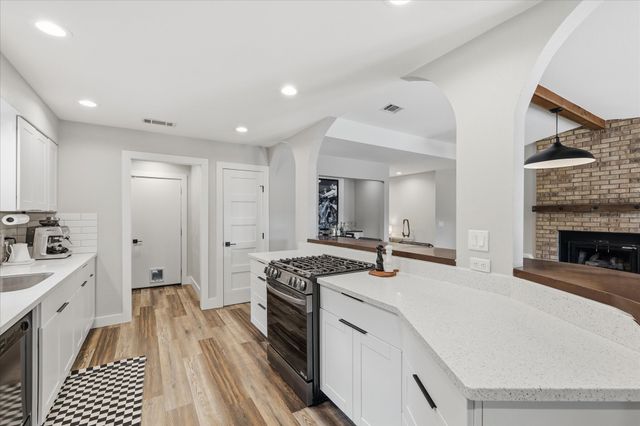 411 Lake Vista E, Highland Village, TX 75077