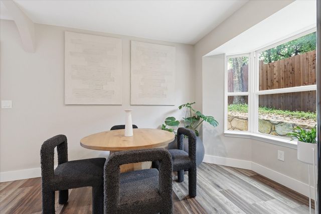 411 Lake Vista E, Highland Village, TX 75077