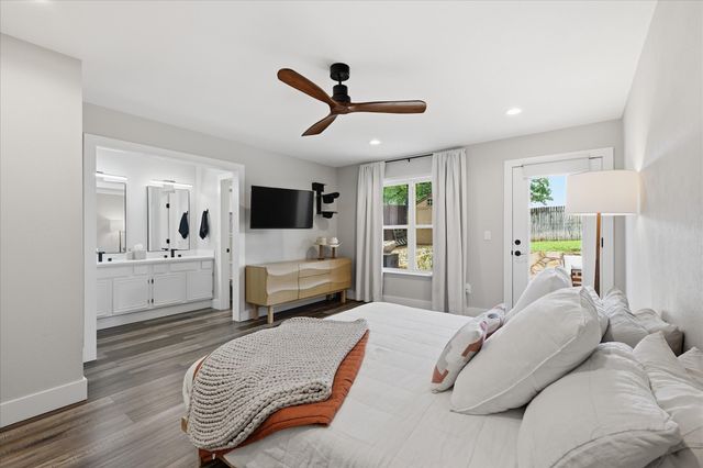 411 Lake Vista E, Highland Village, TX 75077